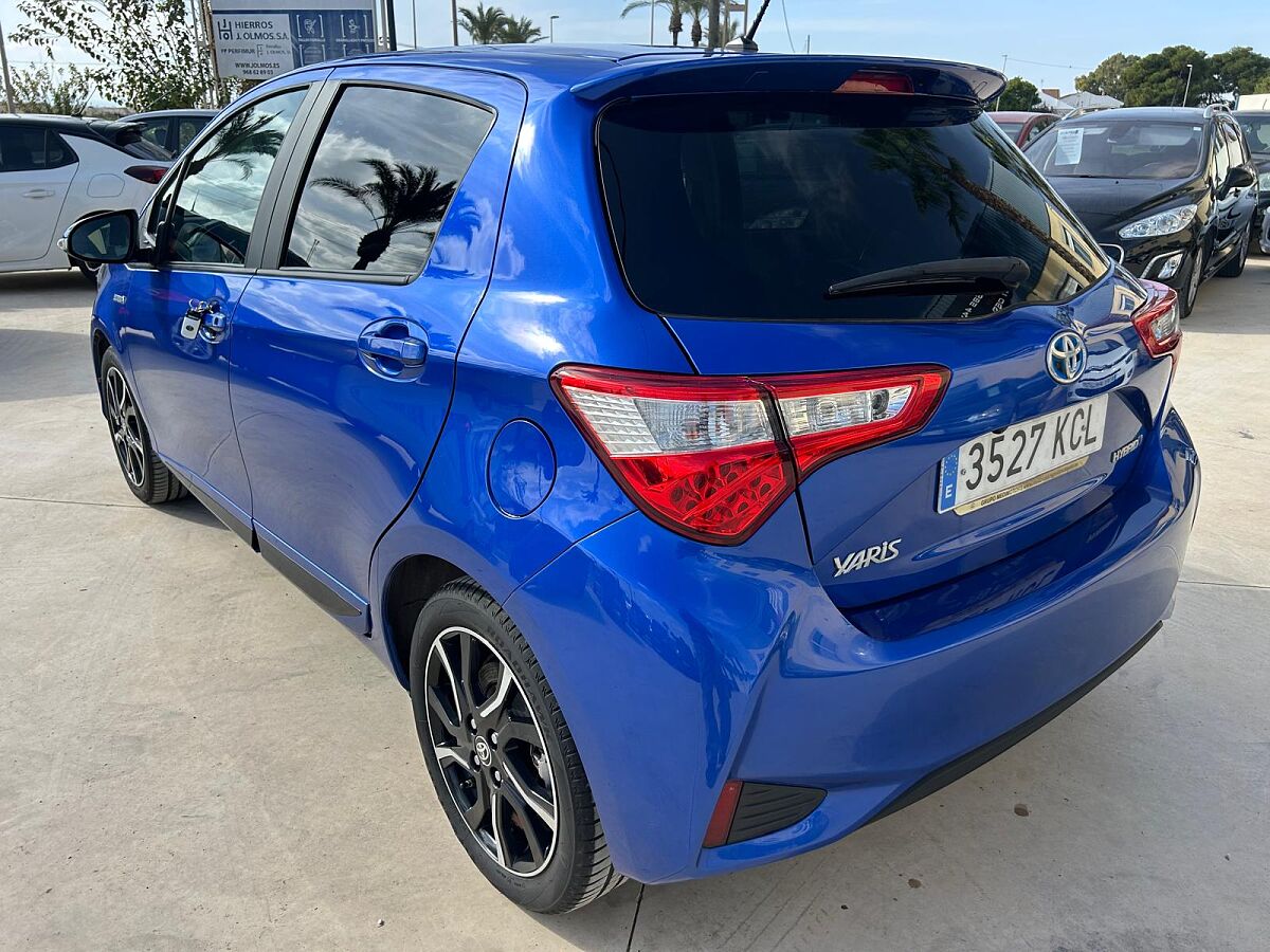 TOYOTA YARIS ADVANCE 1.5 HYBRID AUTO SPANISH LHD IN SPAIN 35000 MILES 2017